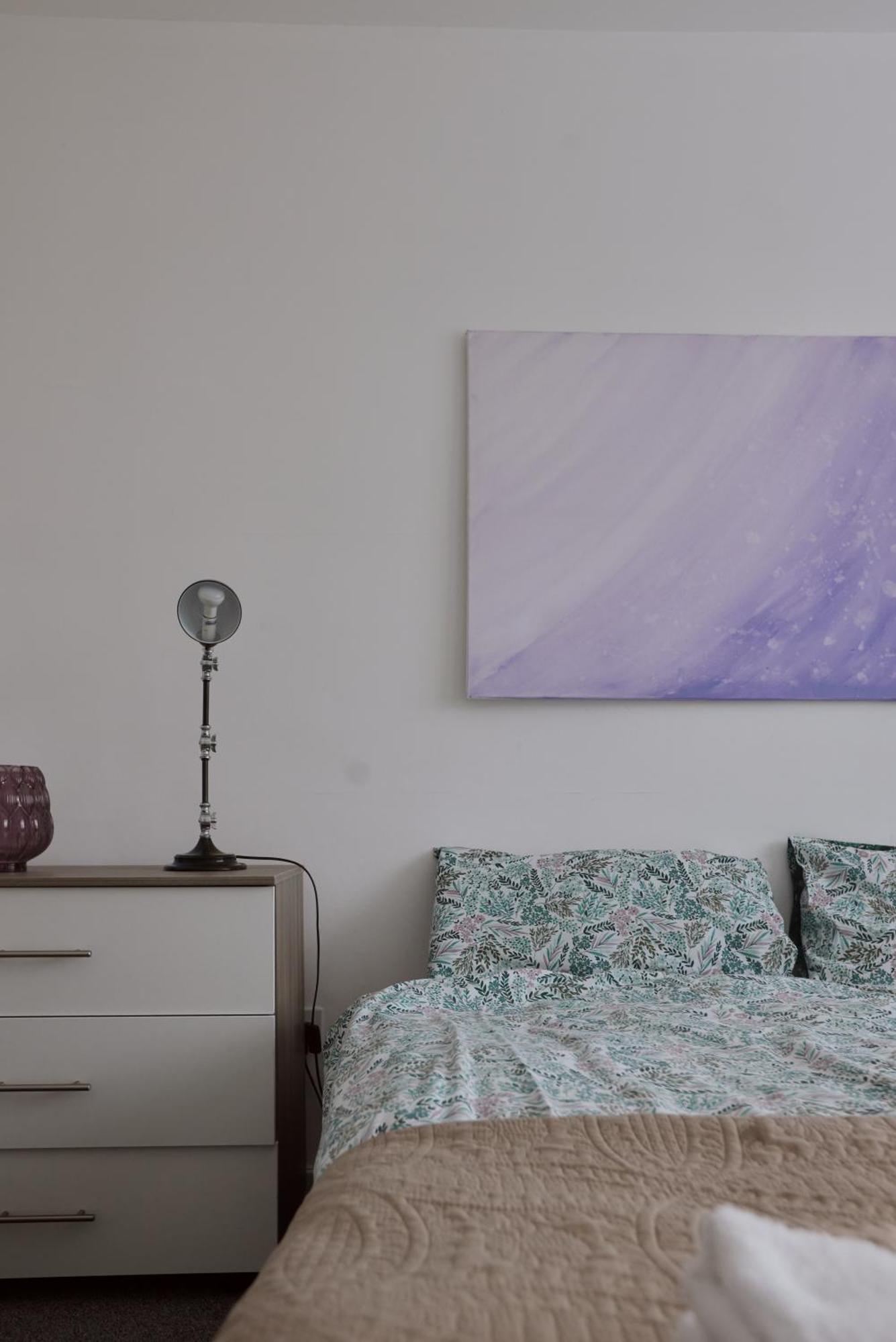 Modern And Vibrantly Designed Apartment マザーウェル エクステリア 写真