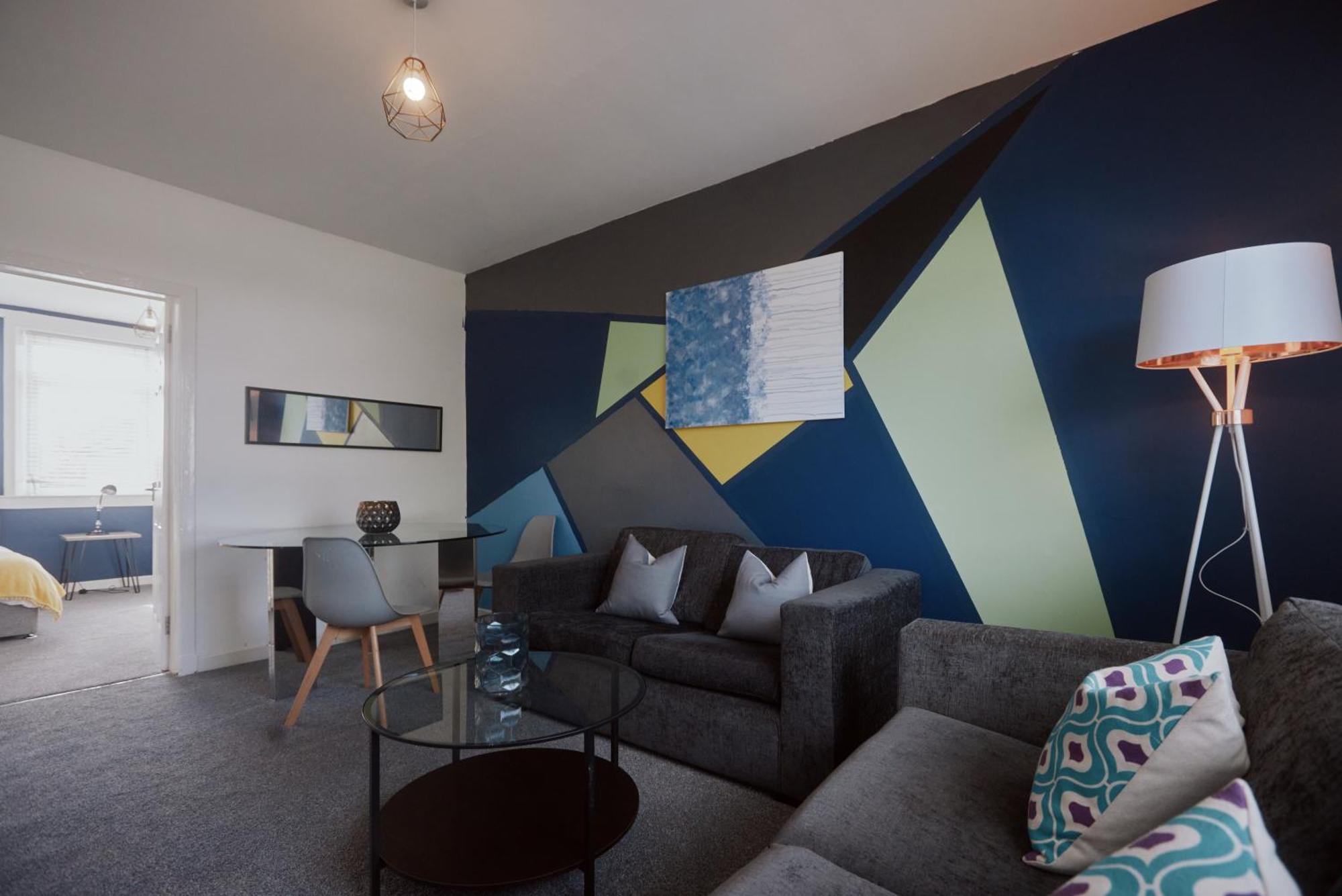 Modern And Vibrantly Designed Apartment マザーウェル エクステリア 写真